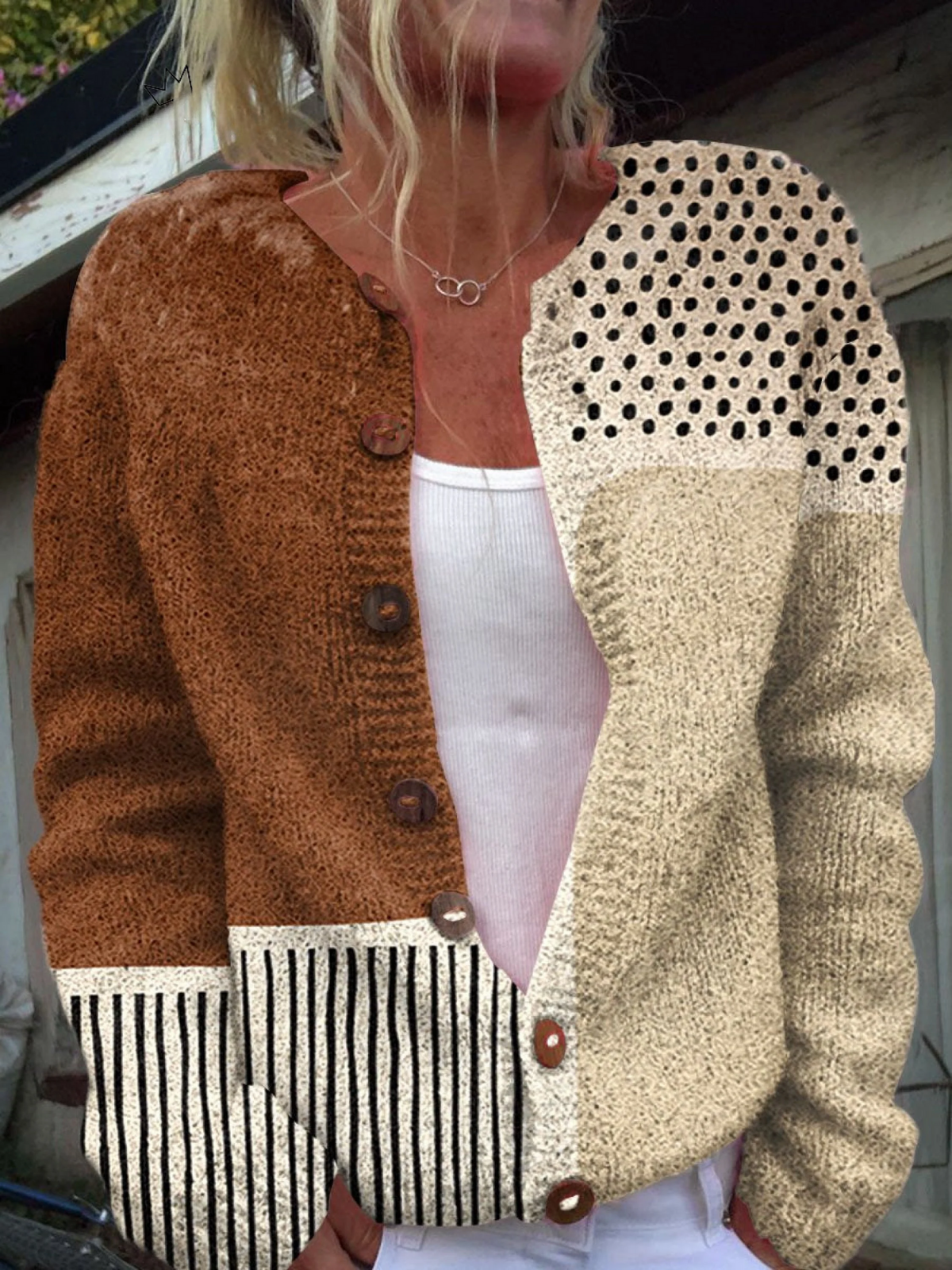 Knappad cardigan med stilrent abstrakt prikkemønster for en sofistikert og avslappet look